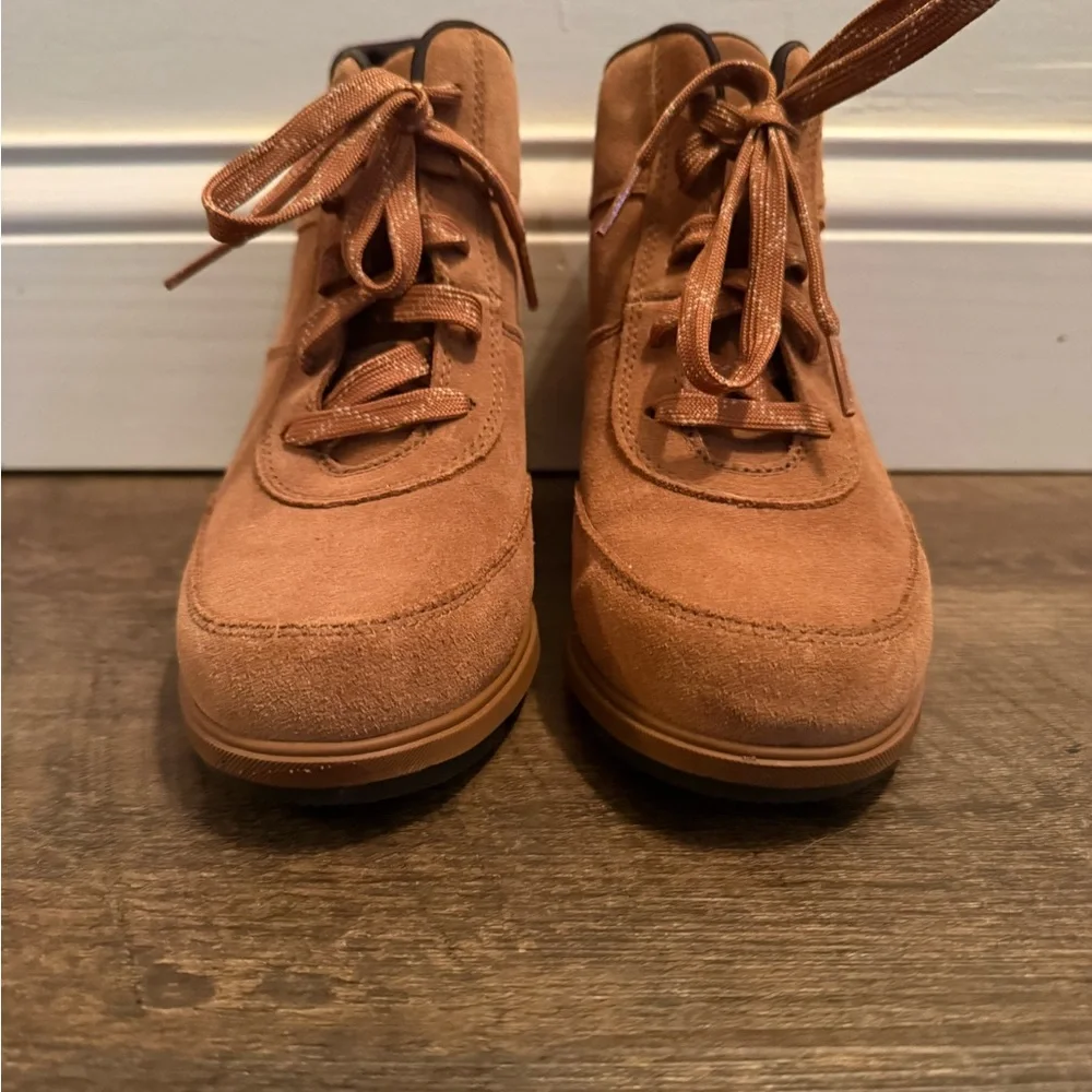 Sorel Brown Heeled Boots - Picture 5 of 7